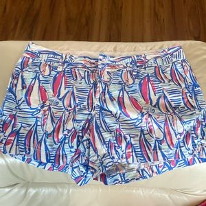 Lilly Pulitzer Callahan ladies shorts  size 14